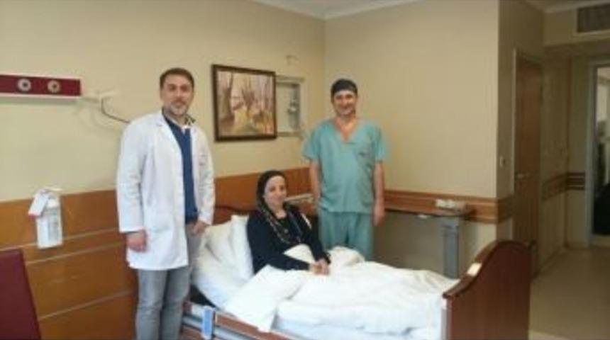 Kanserli Yemek Borusuna Ameliyatlı &Ccedil;&ouml;z&uuml;m