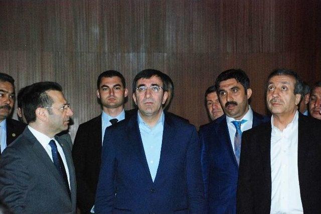 Bakan Yılmaz Diyarbakır İçin İlk İcraatını Yaptı