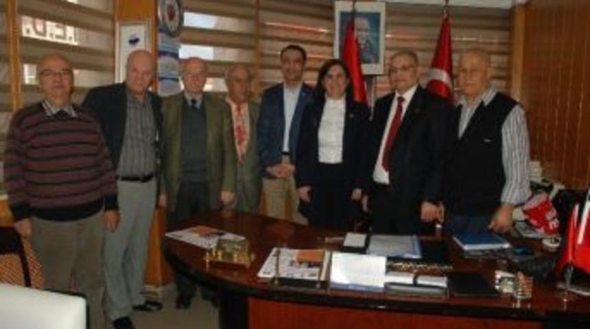 Prof. Dr. Usluer, Emeklilere Noter Taahh&uuml;tnamesi Verdi