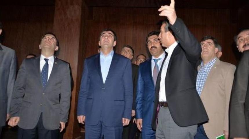 Bakan Yılmaz: Herkes Kime Inanıyorsa Oyunu Ona Kullansın