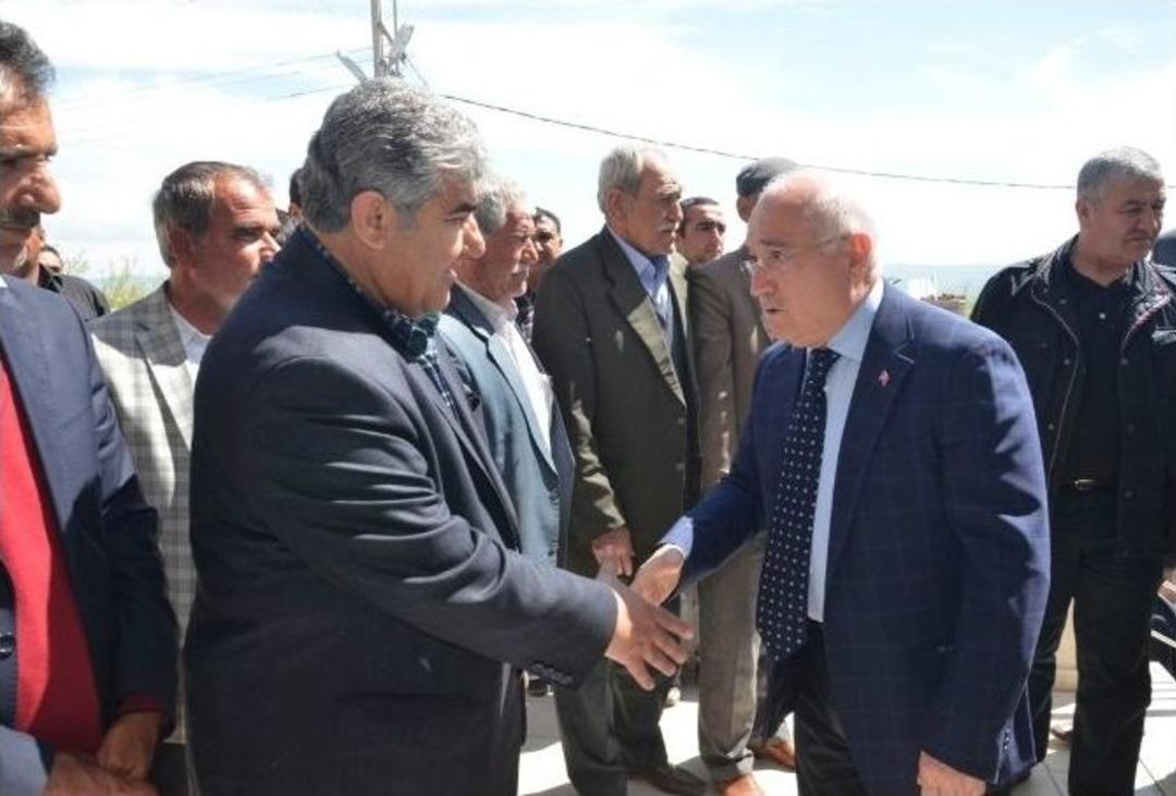 Tbmm Başkanı Cemil &Ccedil;i&ccedil;ek, Taziye Ziyareti İ&ccedil;in Batman&rsquo;a Geldi