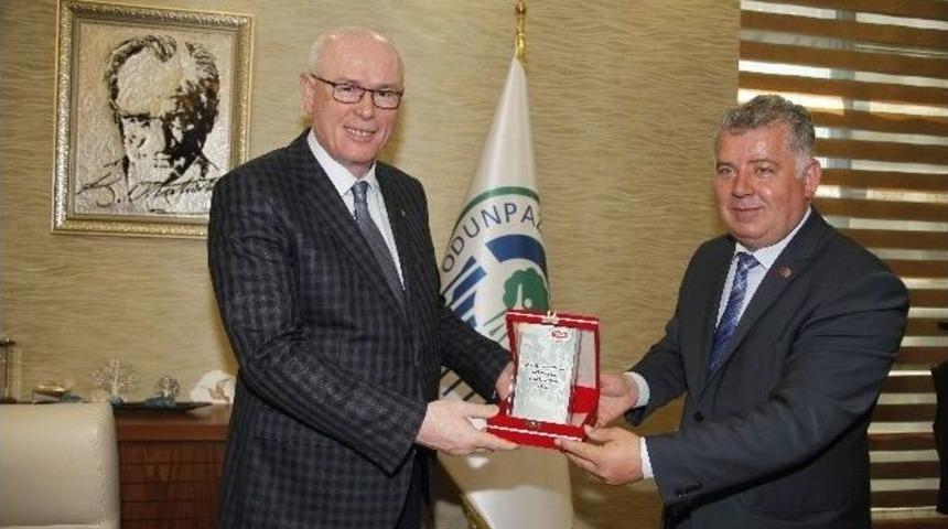 Eskişehir&rsquo;deki G&ouml;&ccedil;menlerin Sorunları Konuşuldu