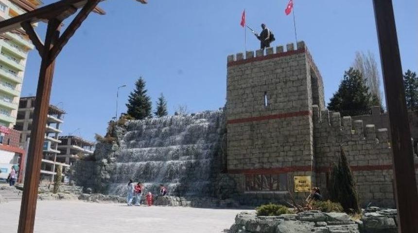 Şehir Girişlerine Şelale