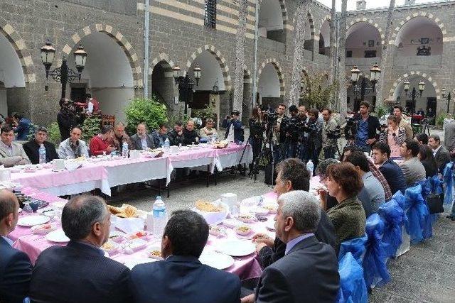 Hdp, Diyarbakır Milletvekili Adaylarını Tanıttı