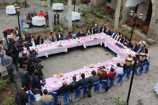 Hdp, Diyarbakır Milletvekili Adaylarını Tanıttı