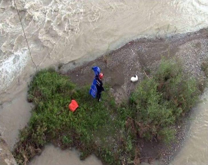 Mahsur Kalan Köpeği Can-kur Kurtardı G4