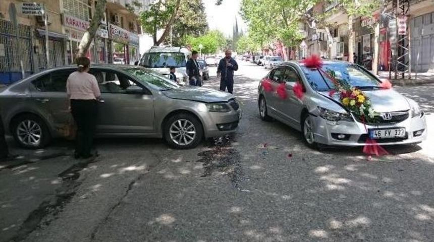 Kahramanmaraş'ta Otomobil Ile D&uuml;ğ&uuml;n Arabası &Ccedil;arpıştı