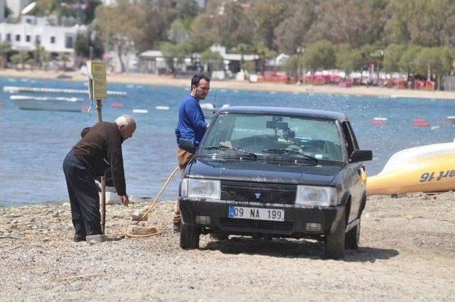 Bodrum’da Yağış Oto Yıkamacıları Sevindirdi