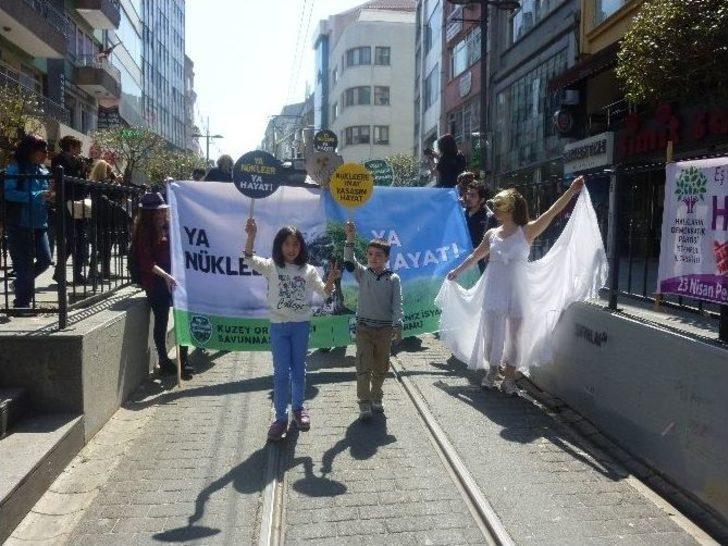 Kadıköy’de Nükleer Santrale Karşı ’kostümlü’ Eylem G5