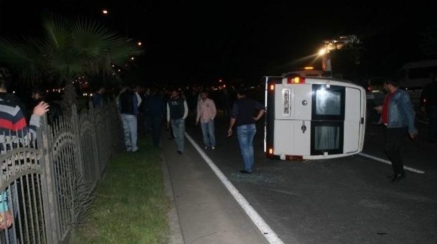 Trabzon&rsquo;da D&uuml;ğ&uuml;n Konvoyunda Kaza: 3 Yaralı