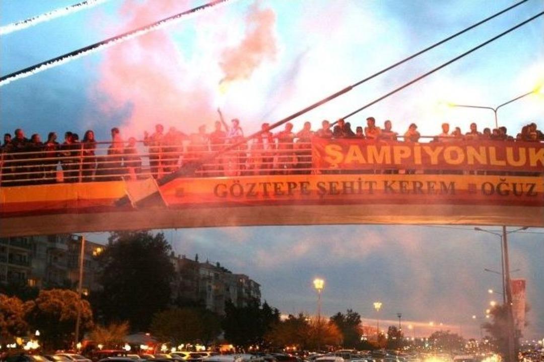 G&ouml;ztepe&rsquo;nin Şampiyonluğu İzmir&rsquo;de Coşkuyla Kutlandı