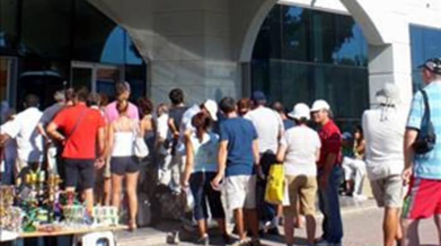 BU &Uuml;LKELERE DİKKAT