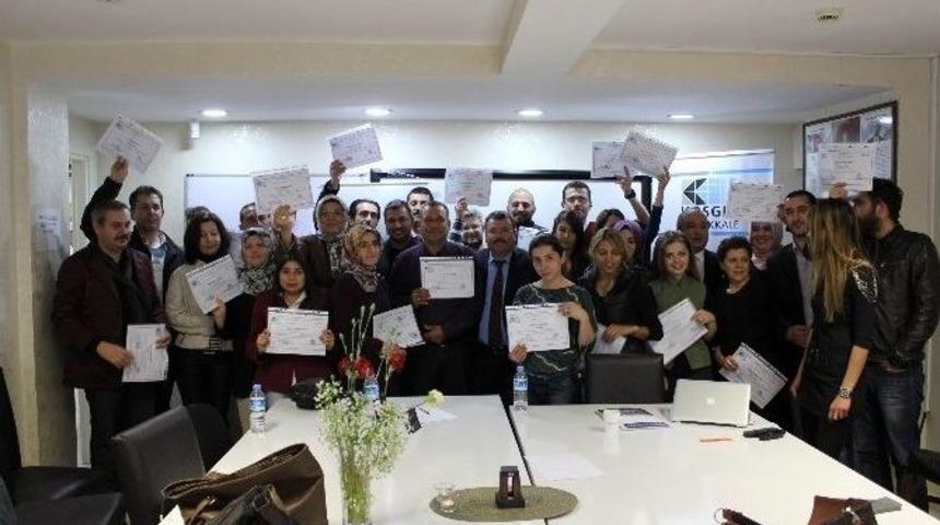 &Ccedil;anakkale&rsquo;li Girişimci Adayları Belgelerini Aldı
