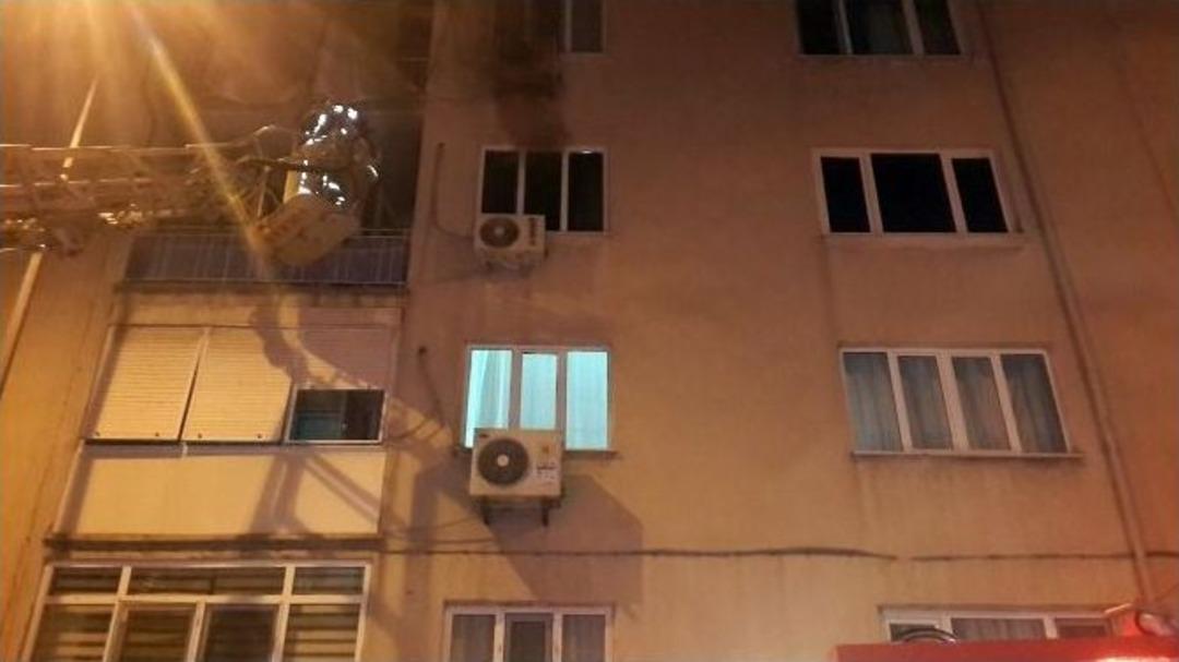 Komşusunun Evini Benzin D&ouml;kerek Ateşe Verdi