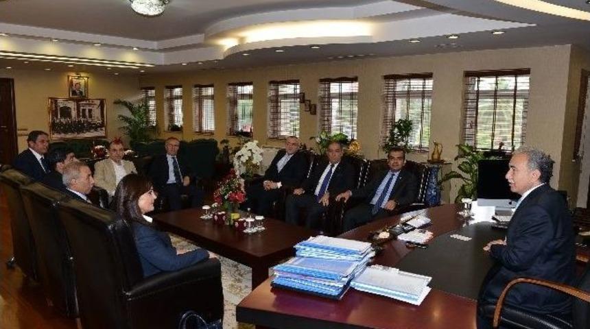 Ayamder&rsquo;den Vali B&uuml;y&uuml;k&rsquo;e Ziyaret