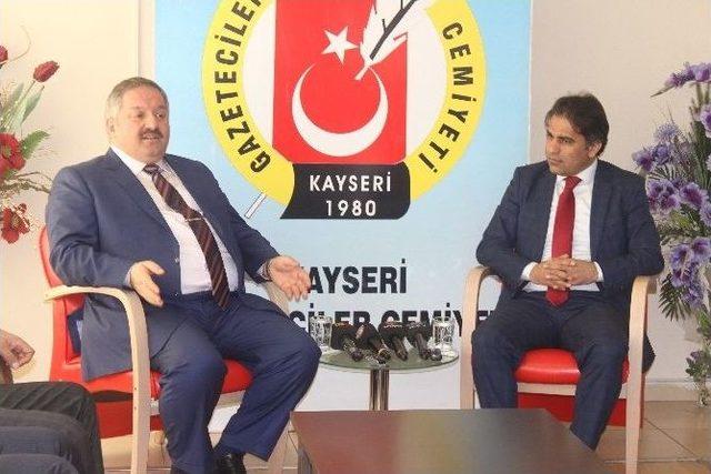 Kosb Başkan Adayı Nursaçan’dan Gazeteciler Cemiyetine Ziyaret