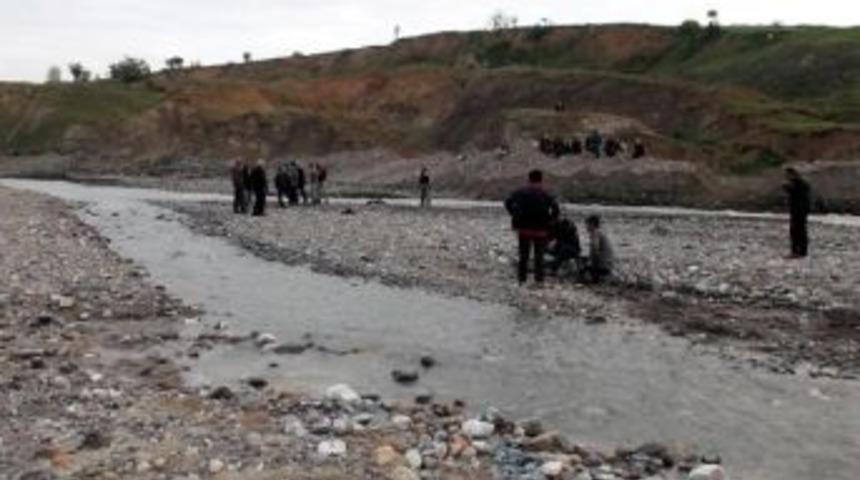 Kayıp 4 Yaşındaki &Ccedil;ocuğun Cesedi Bulundu