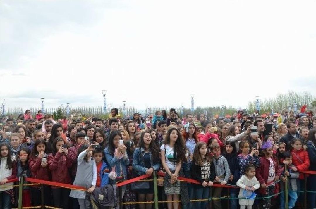 G&ouml;k&ccedil;e&rsquo;den Eskişehir Konseri