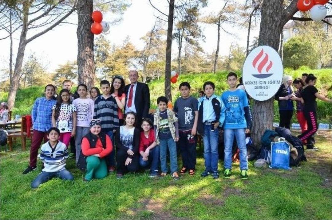 Herkes İ&ccedil;in Eğitim Derneği, Piknikte Buluştu