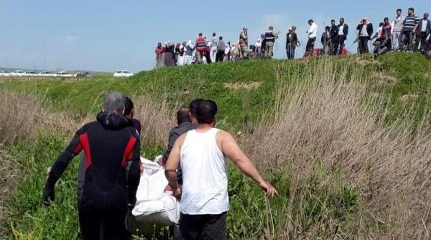 Dicle Nehri'nden Hayvanları Ge&ccedil;irmeye &Ccedil;alışan 2 Suriyeli &Ccedil;oban Kardeş Boğuldu