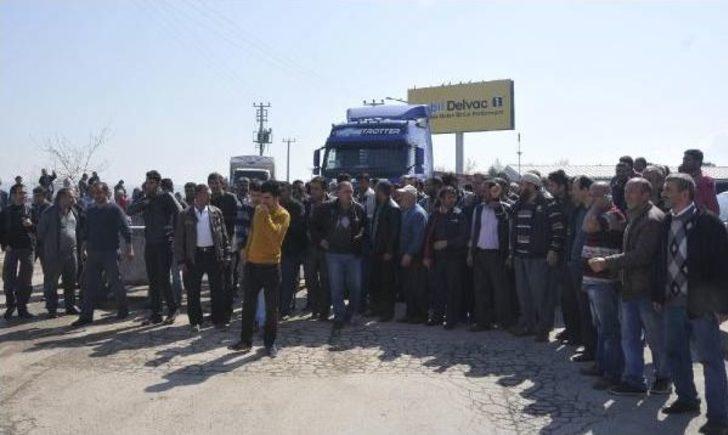 Gebze'de Kamyonculardan Motorin Zammı Protestosu