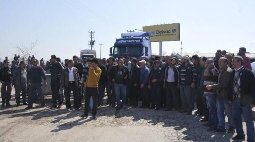 Gebze'de Kamyonculardan Motorin Zammı Protestosu
