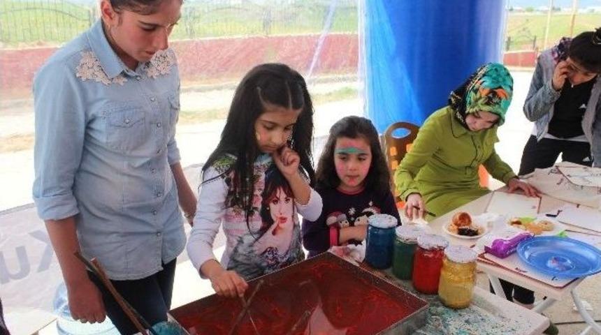 Mobil Gen&ccedil;lik Merkezi Gen&ccedil;lerle Buluştu