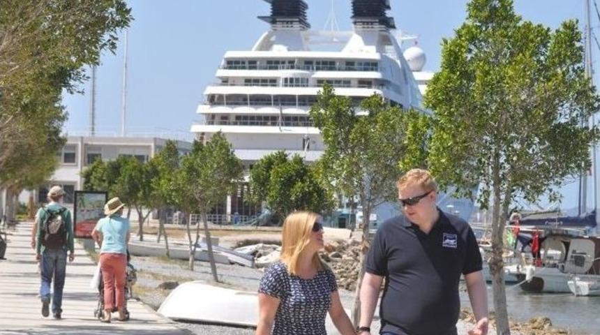 &lsquo;seabourn Odyssey&rsquo; 443 Yolcusuyla Bodrum&rsquo;a Geldi