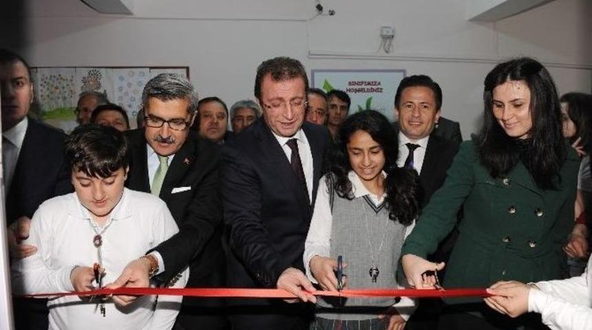 Tuzla Belediyesi&rsquo;nden Her Okula Dijital K&uuml;t&uuml;phane