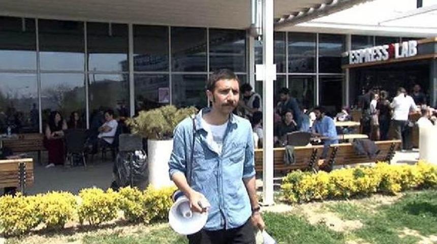 İt&uuml;'de M&uuml;dahale Protestosu