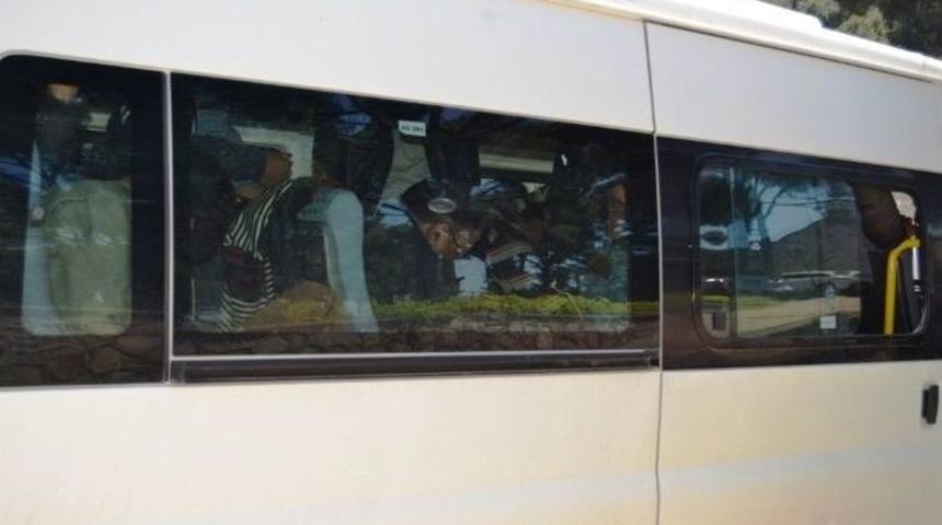 Ayvalık&rsquo;ta Ka&ccedil;ak G&ouml;&ccedil;menler Sahil G&uuml;venlik Ekiplerinden Ka&ccedil;amadı