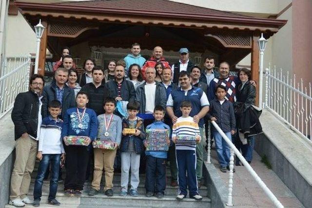 “ulusal Egemenlik Öğretmenevi Satranç Turnuvası” Yapıldı