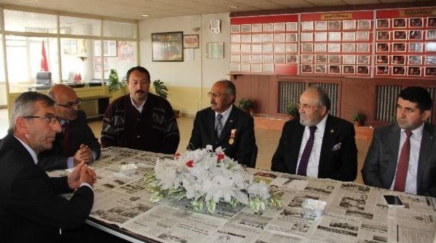 Uslu&rsquo;dan Şehit Ailelerine Ziyaret