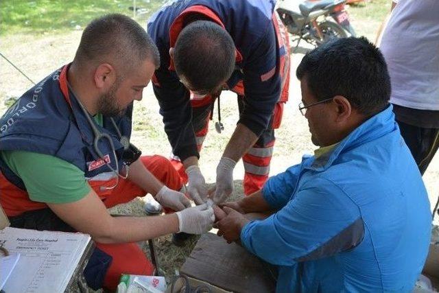 Umke Nepal’de Sağlık Hizmeti Sunuyor