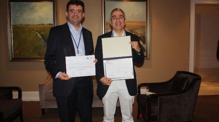 Prof. Dr. Bozcuk&rsquo;a Ulusal Kanser Araştırmaları İkincilik &Ouml;d&uuml;l&uuml;