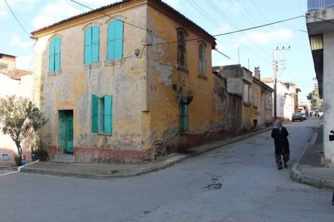 (&ouml;zel) Bu Kapıların Dili Var