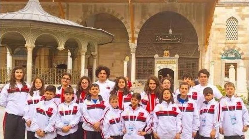 Rumi Oyunlarına Kayserili Y&uuml;z&uuml;c&uuml;ler Damgasını Vurdu