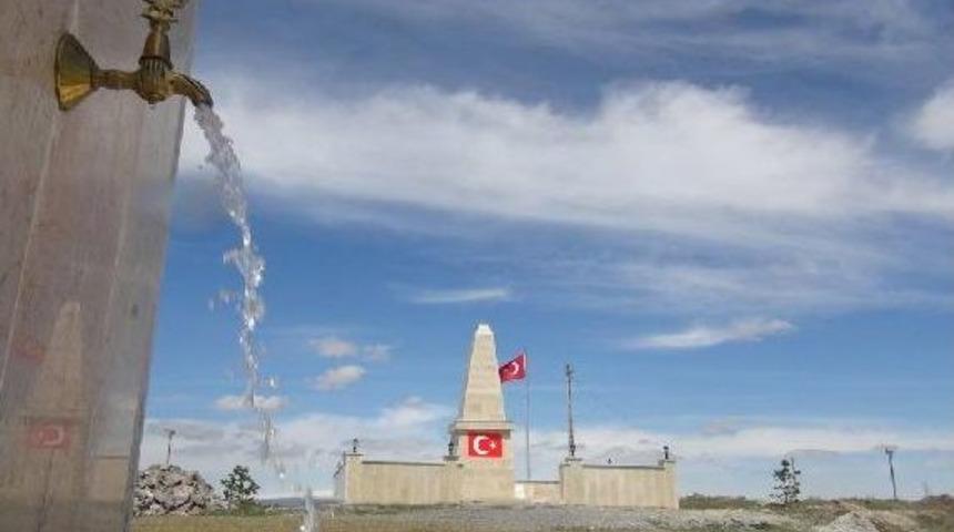 B&uuml;y&uuml;k &Ccedil;atma K&ouml;y&uuml;'nde Ermenilerin Şehit Ettiği 183 Kişi Anıldı