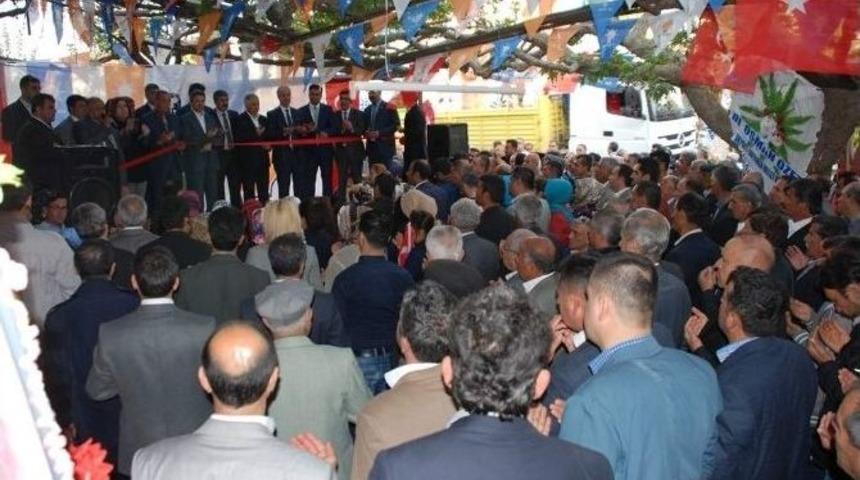 Ak Parti G&ouml;lbaşı İl&ccedil;e Karargahını A&ccedil;tı