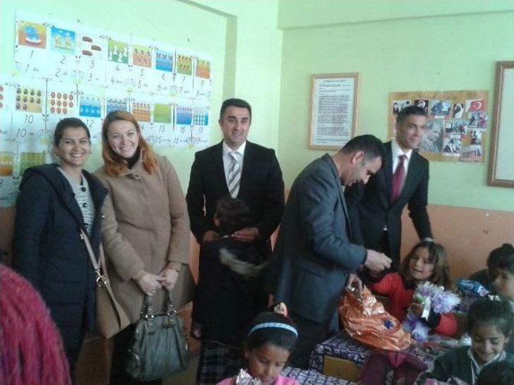 Van’da ‘her Çocuğun Bir Oyuncağı Olsun’ Kampanyası G2