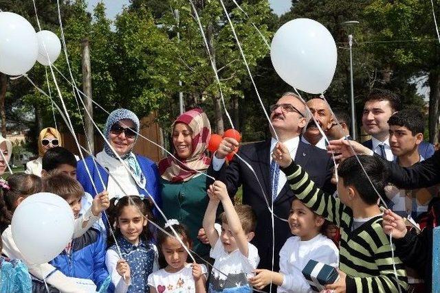 Babalarını Kaybeden Çocukların Yazdıkları Valiyi Duygulandırdı