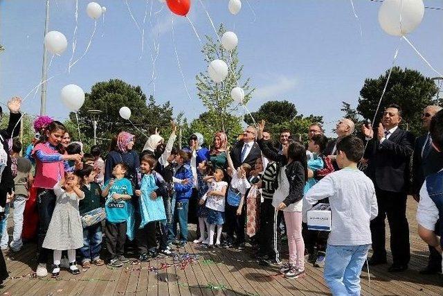 Babalarını Kaybeden Çocukların Yazdıkları Valiyi Duygulandırdı