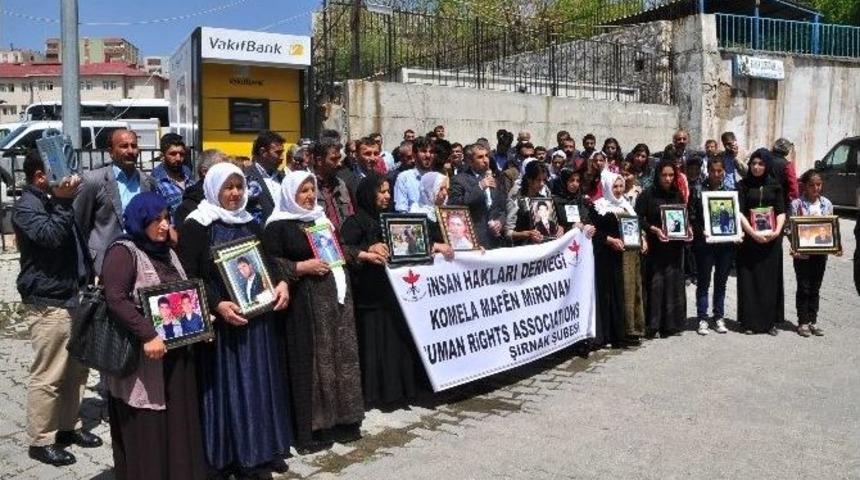 Uludere&rsquo;de &Ouml;lenlerin Aileleri, Adliye &Ouml;n&uuml;nde Toplandı