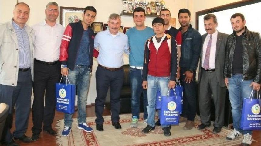 Asker Adaylarından Başkan Yaralı&rsquo;ya Veda Ziyareti