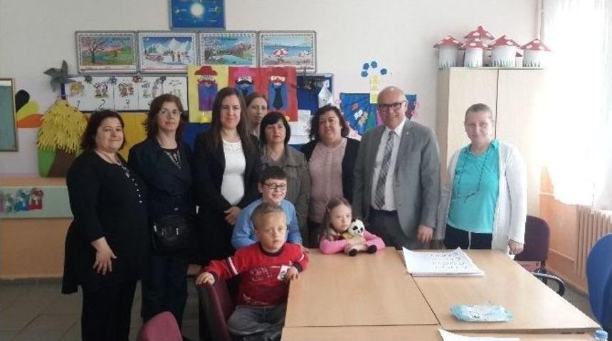 S&uuml;leymanpaşa Belediye Başkanı Eşkinat&rsquo;tan &Ouml;zel Eğitim G&ouml;ren &Ouml;ğrencilere İade-i Ziyaret