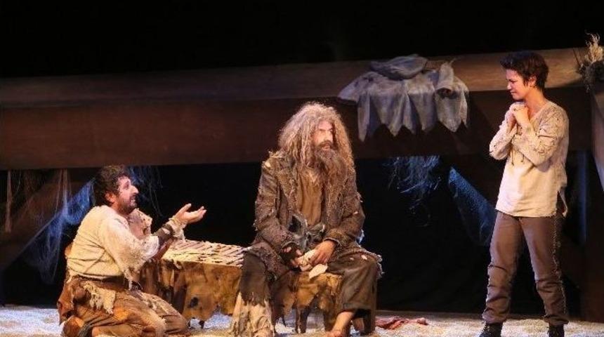 Eskişehir Şehir Tiyatroları&rsquo;nın &ldquo;jeanne D&rsquo;arc&rsquo;ın &Ouml;teki &Ouml;l&uuml;m&uuml;&rdquo; Oyunu İzmir Devlet Tiyatrosu&rsquo;na Konuk Oluyor