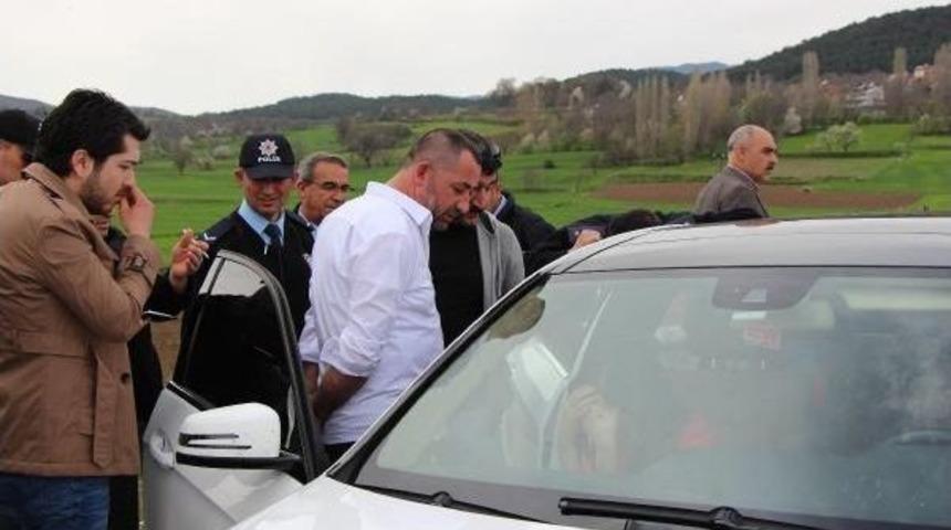 Otoyolu Birbirine Katan Alkoll&uuml; S&uuml;r&uuml;c&uuml;ye Kelep&ccedil;e