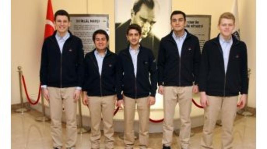 Özel Sanko Koleji Münazara Takımı Finallerde