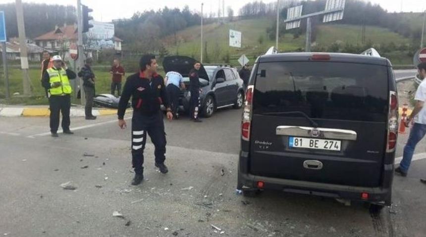 Bolu&rsquo;da Trafik Kazası: 2 Yaralı