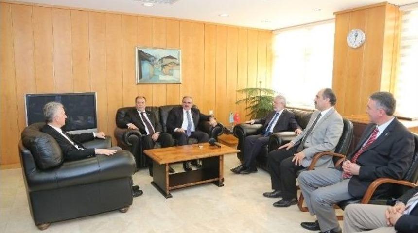 Vali Karaloğlu&rsquo;ndan Rekt&ouml;r Ulcay&rsquo;a İade-i Ziyaret